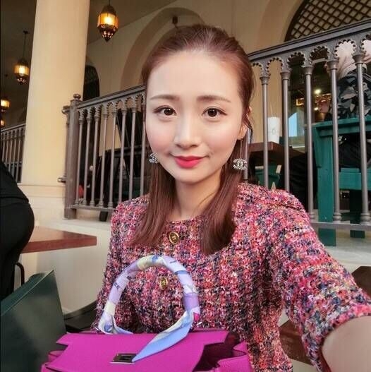 美婷的第一张照片--爱情114