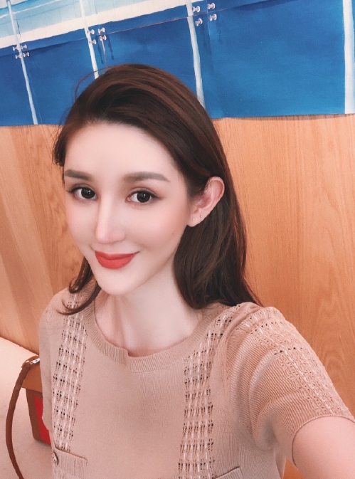 张婉婷的第一张照片--爱情114
