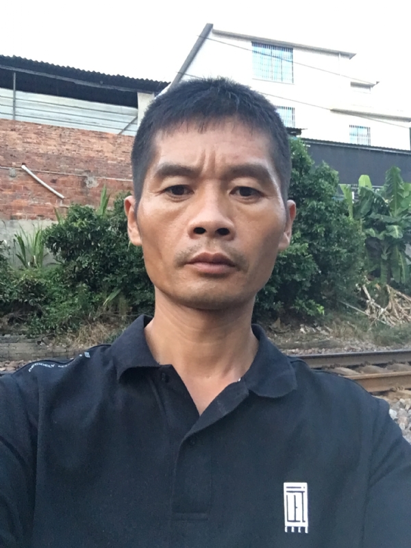 张旭明的第二张照片--爱情114