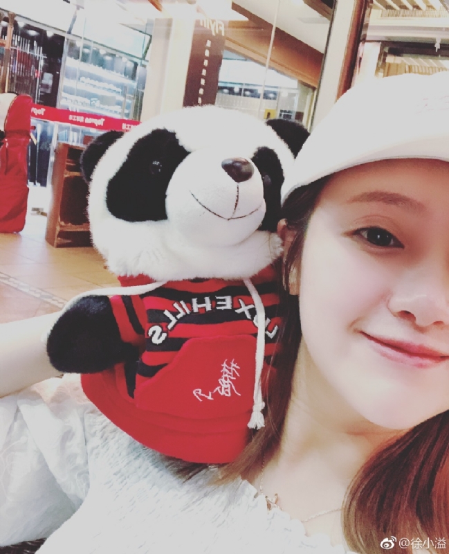 怪妞的第一张照片--爱情114