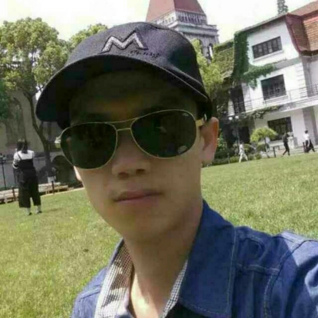 龙小华的第一张照片--爱情114