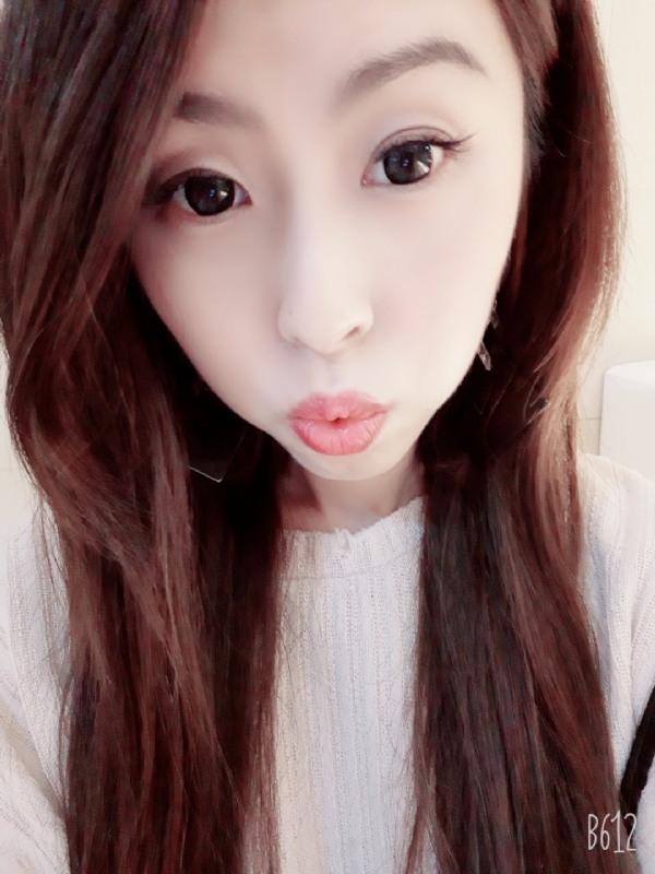 琳琳的第一张照片--爱情114