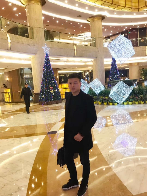 够钟的第一张照片--爱情114