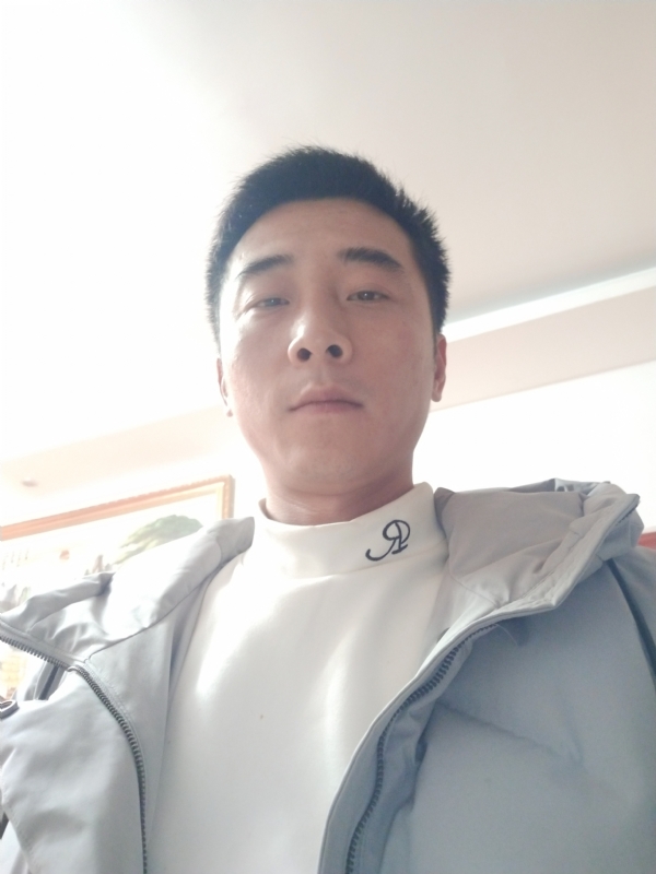 走进来的第一张照片--爱情114