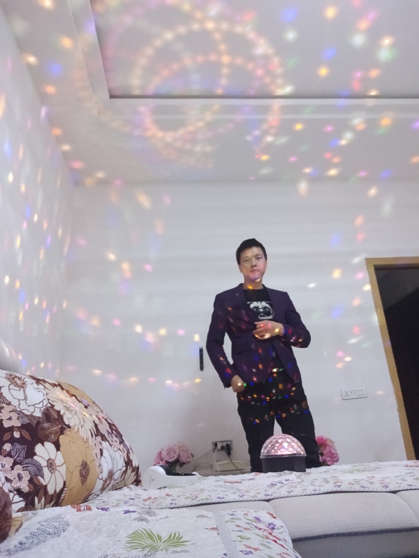 慕凡的第一张照片--爱情114