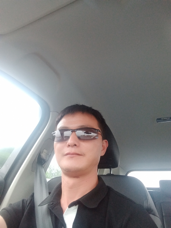 孤独的男人的第二张照片--爱情114