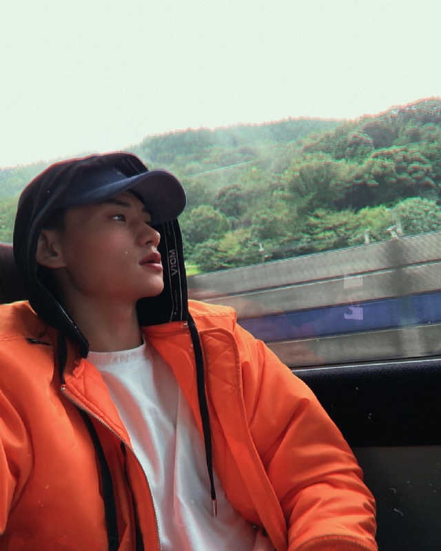 胡强很孤单的第二张照片--爱情114