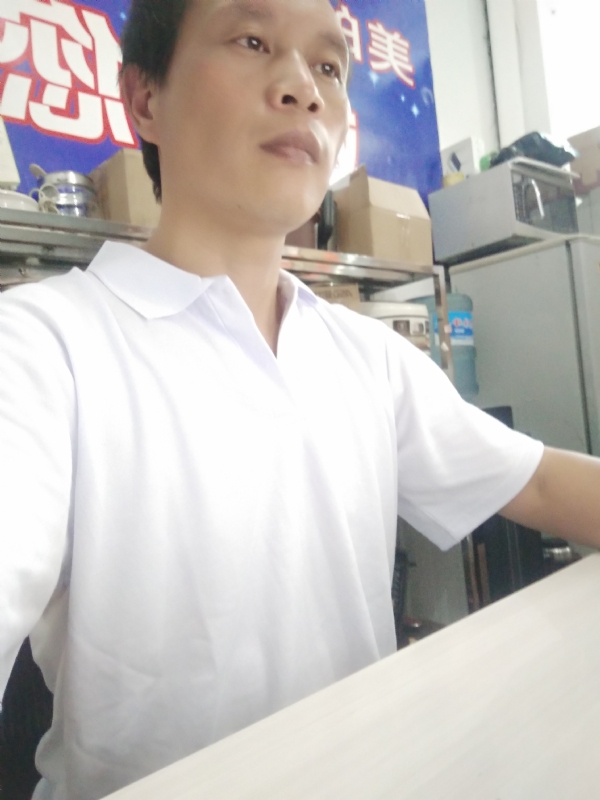 深蓝色的海的第一张照片--爱情114