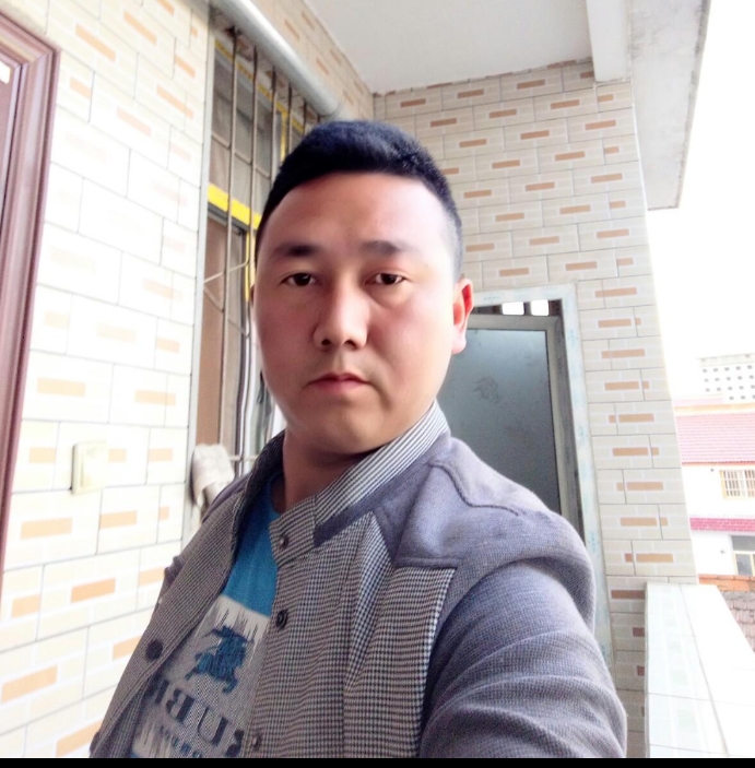 帅帅的大叔的第一张照片--爱情114