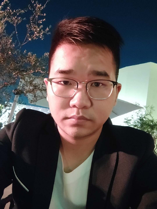 在路上的第一张照片--爱情114