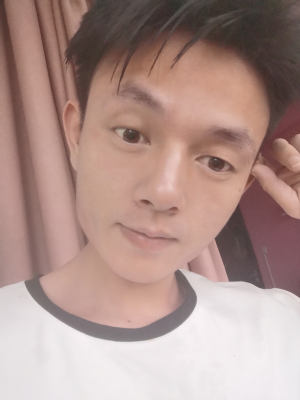 一一得一的第一张照片--爱情114