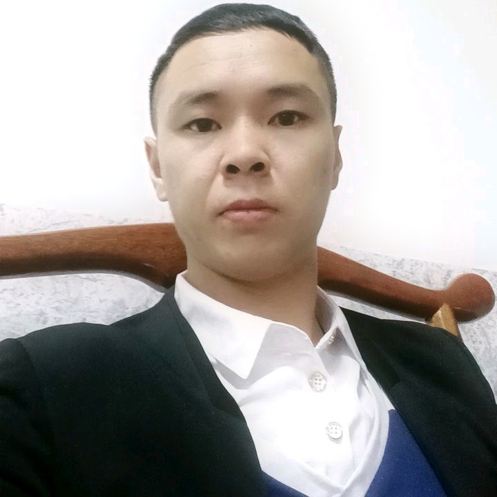 冷漠的第一张照片--爱情114