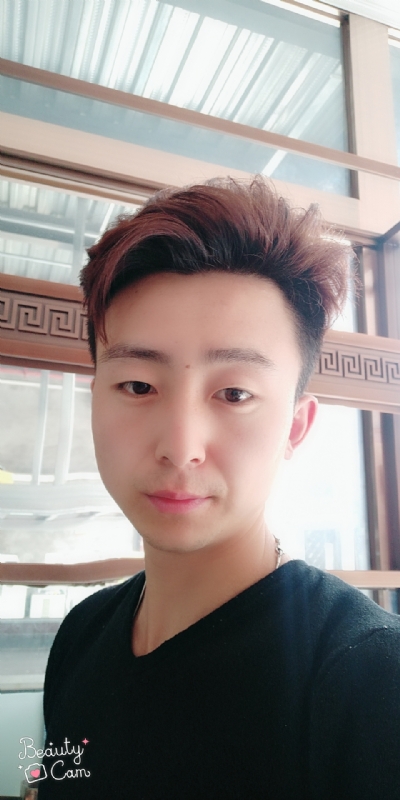 拼命微笑的第二张照片--爱情114