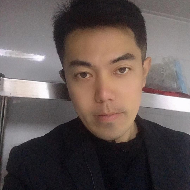 李龙的第二张照片--爱情114