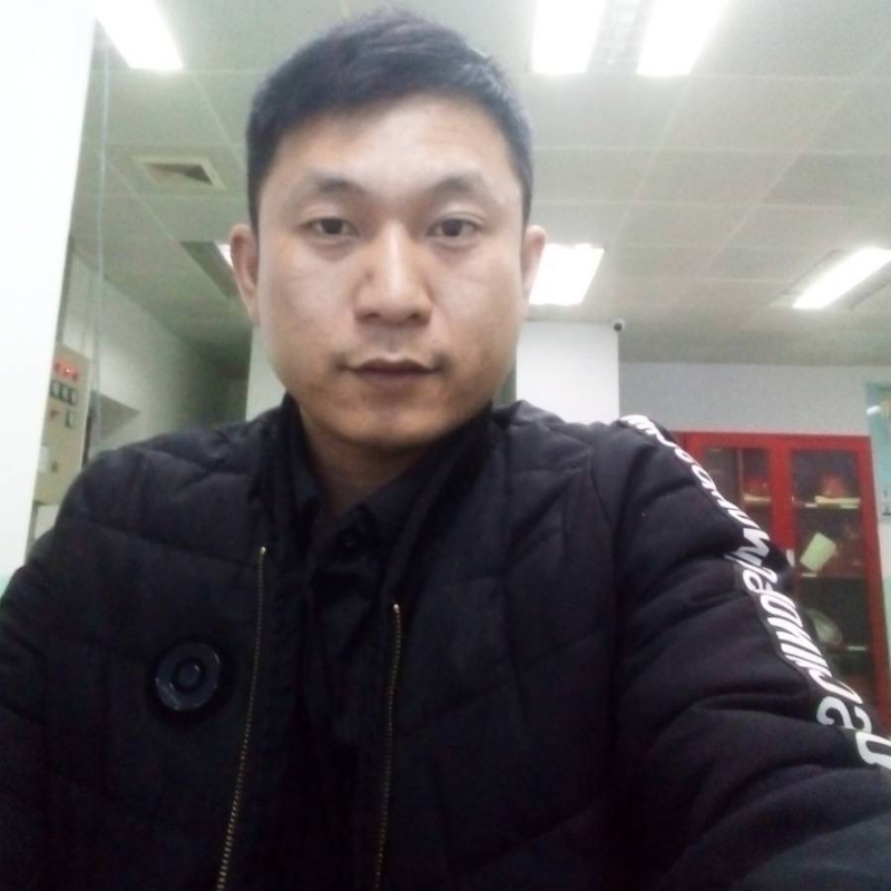 无名之辈的第一张照片--爱情114