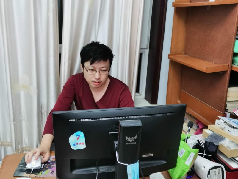 津彩的第一张照片--爱情114