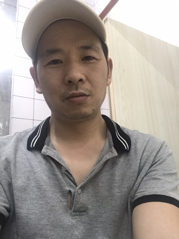 老何的第一张照片--爱情114