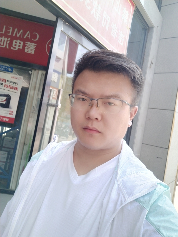 小晨的第二张照片--爱情114