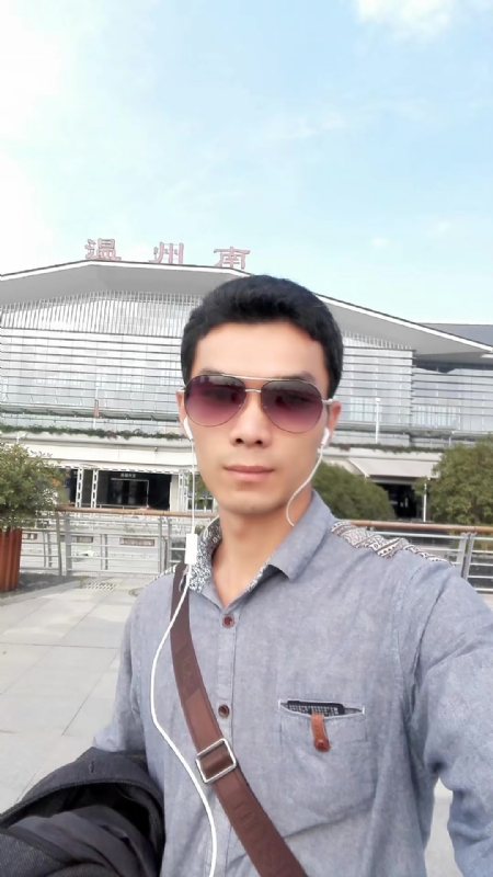 错把真心喂了狗的第三张照片--爱情114