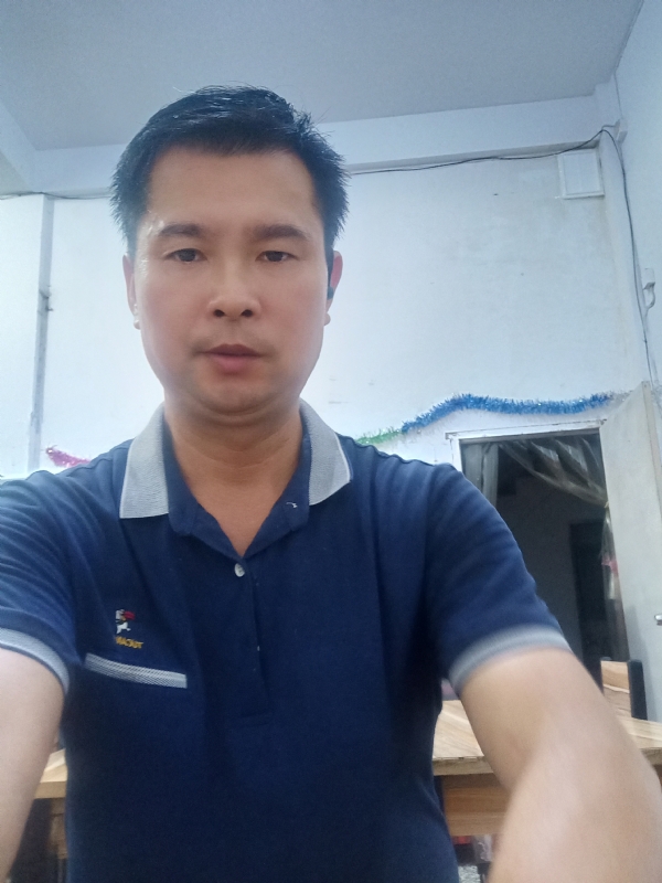 我是自强不息的第一张照片--爱情114