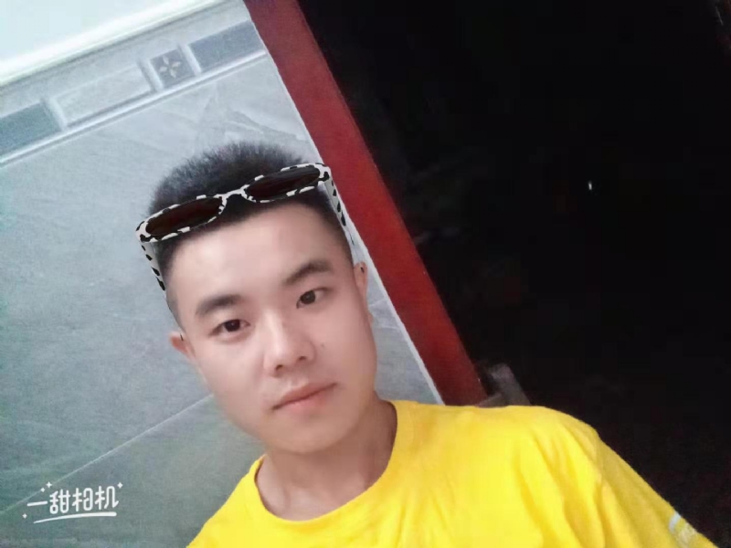 建国90周年的学渣的第一张照片--爱情114