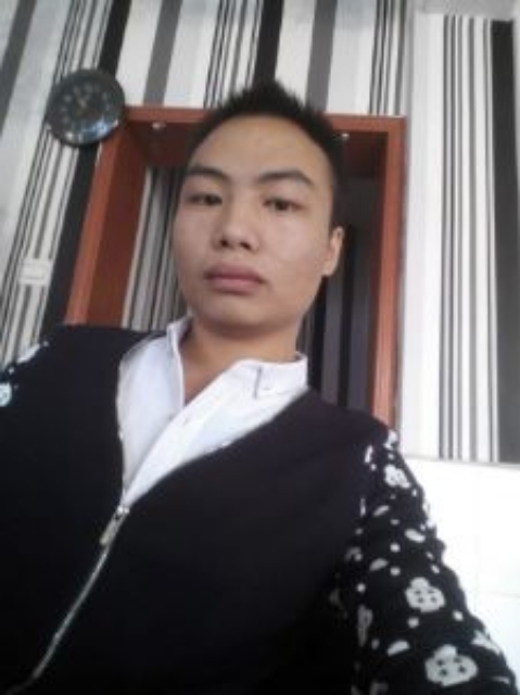 阿龙的第二张照片--爱情114