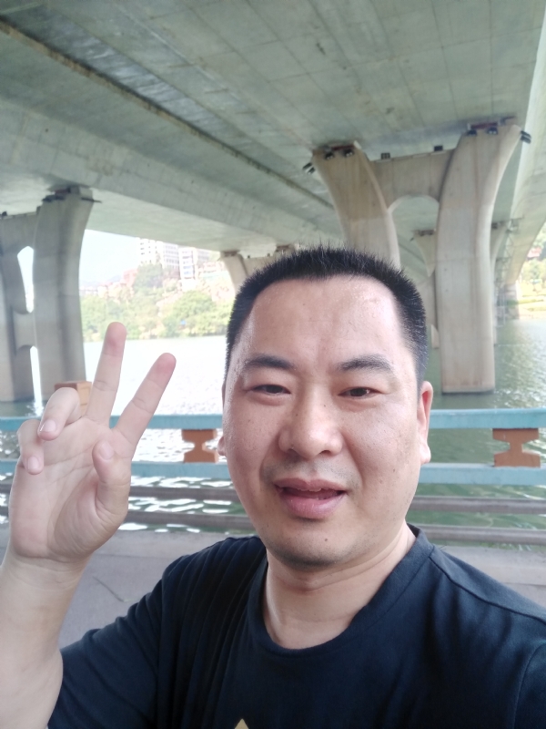 上人的第一张照片--爱情114