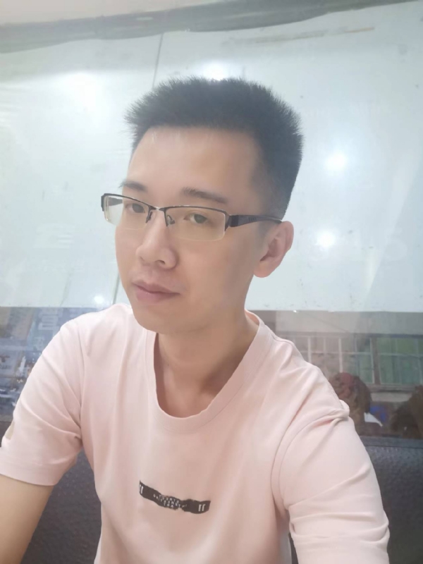 云杰的第三张照片--爱情114