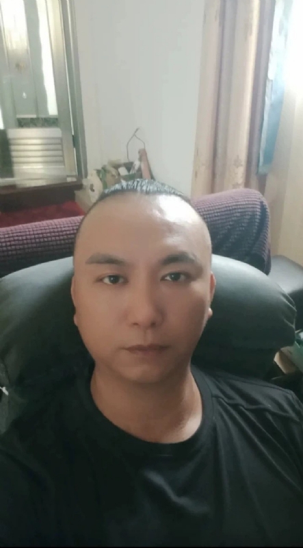 施逸森的第一张照片--爱情114