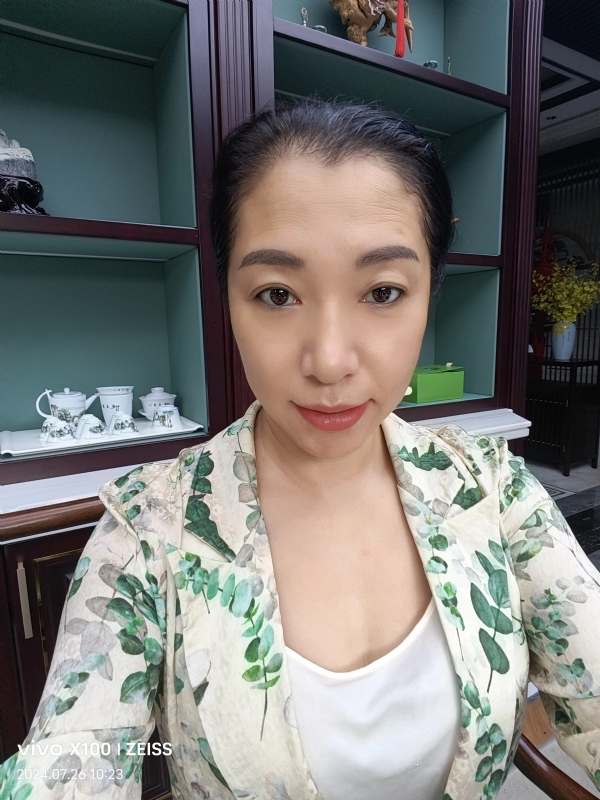 仝馨的第三张照片--爱情114