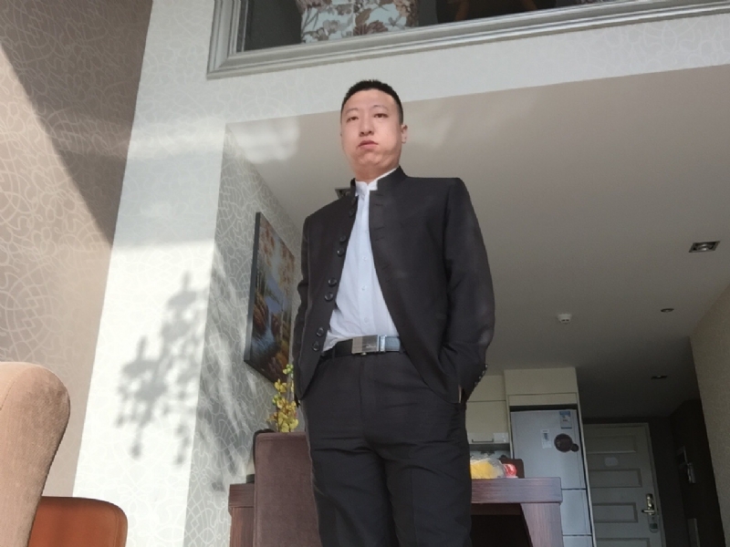 雅小炁的第一张照片--爱情114